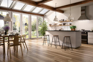 Küche mit Fliesen in Holzoptik