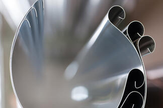 Geschwungenes Dachblech