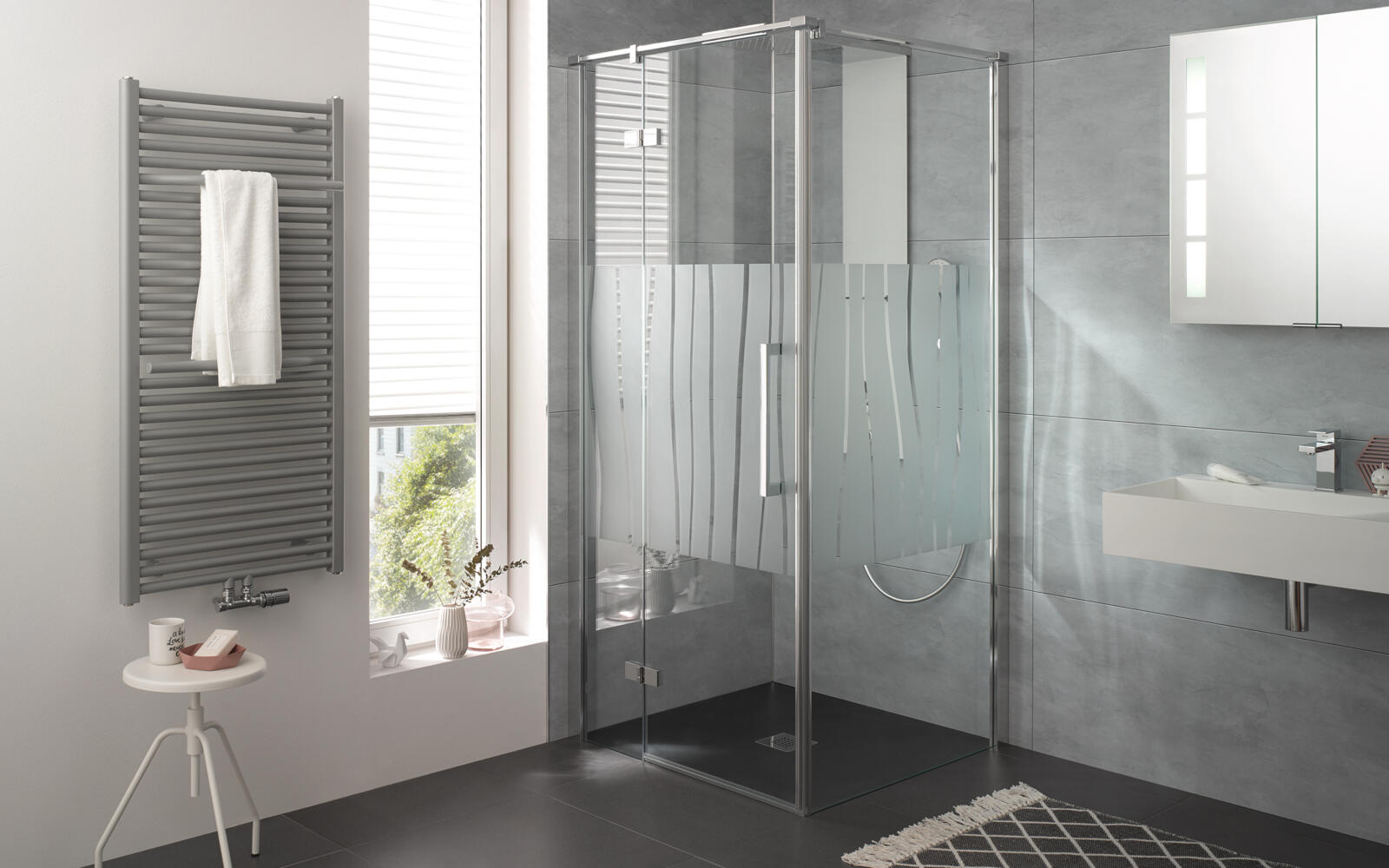 Duschkabine mit Glasmattierung der Serie Atelier Plan